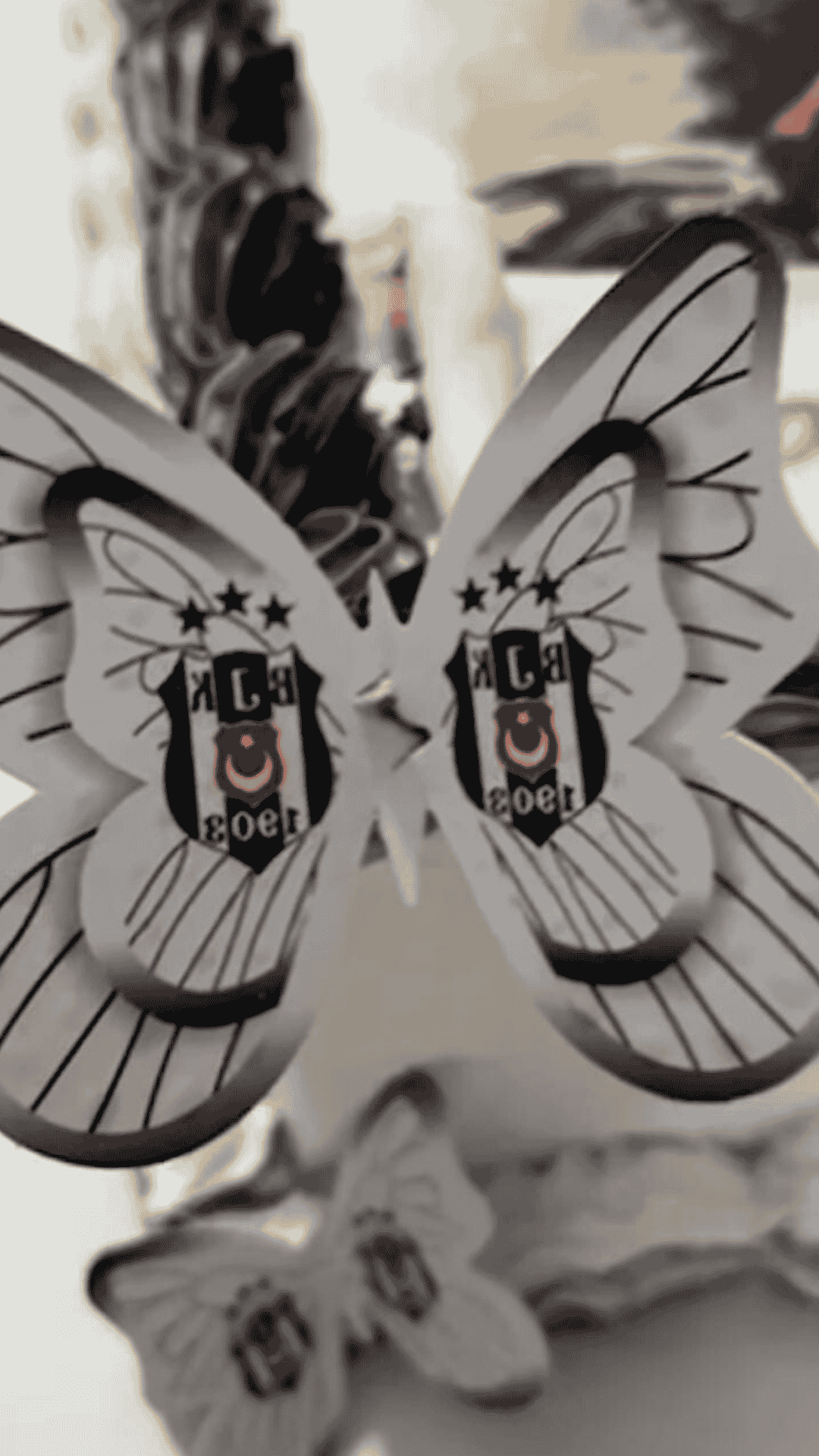 Ozlm Kelebek Dunyasi Besiktas Pasta Susu
